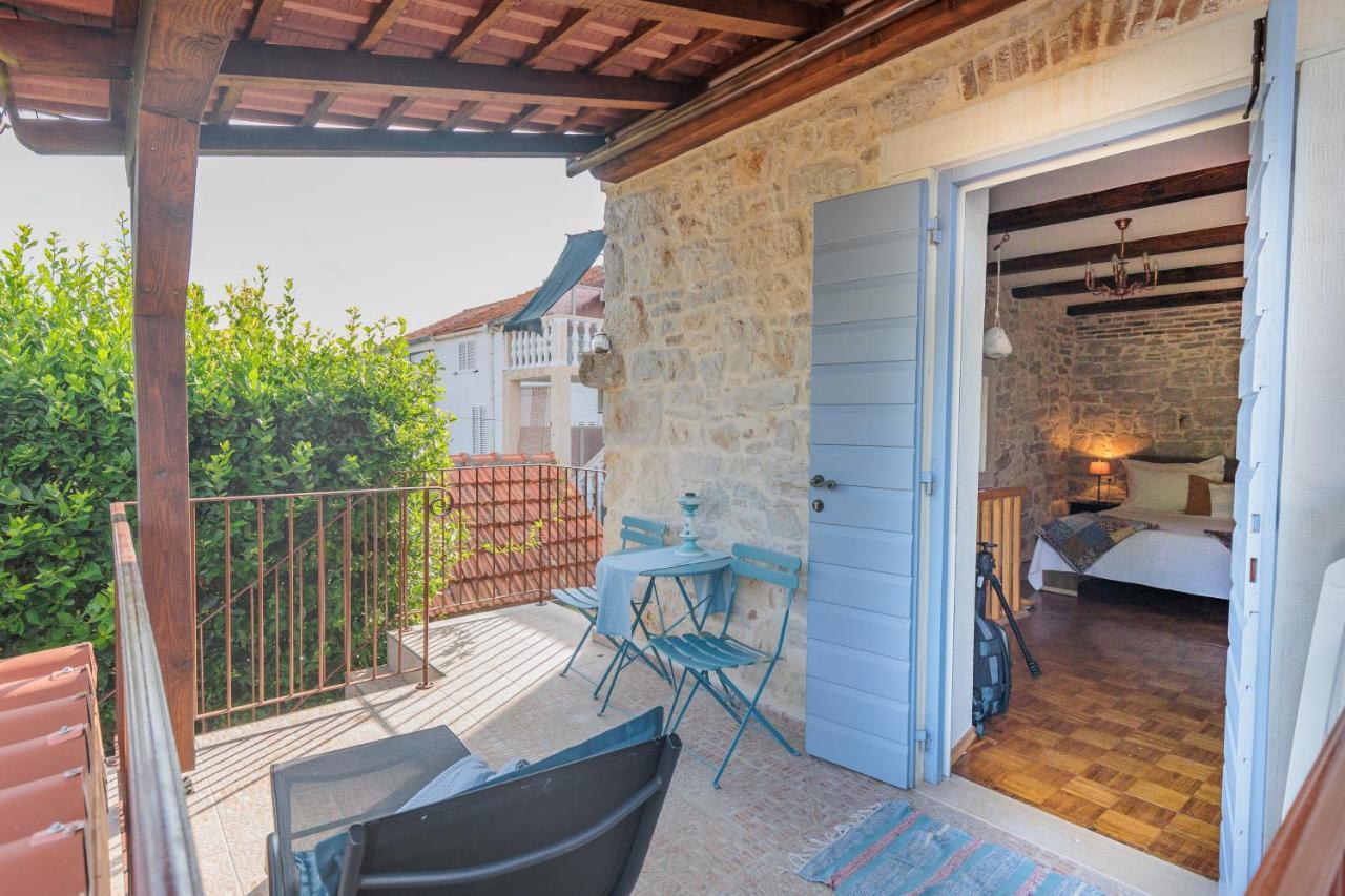 Traditional House By The Sea Casa vacanze Preko